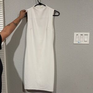 Elegant White Sleeveless Dress